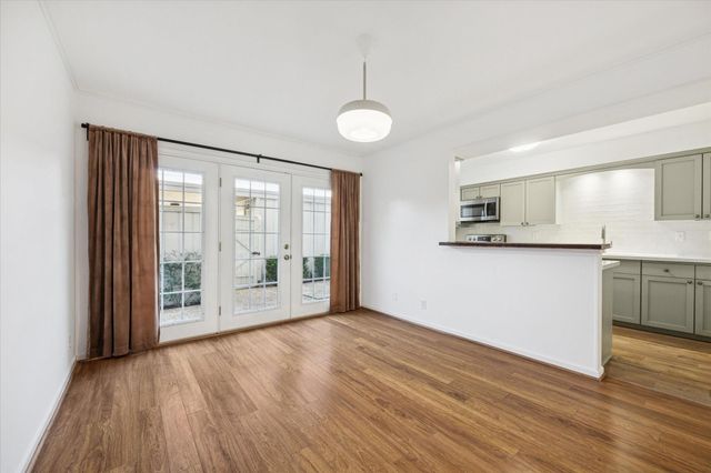 2105 S Winrock Boulevard S 48, Houston, TX 77057