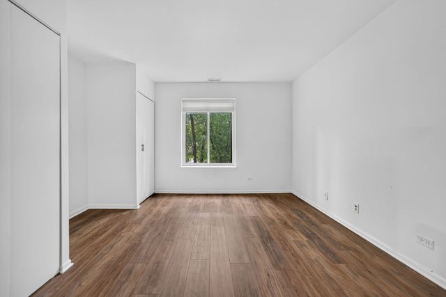 120 Lakeview Drive 208, Bloomingdale, IL 60108