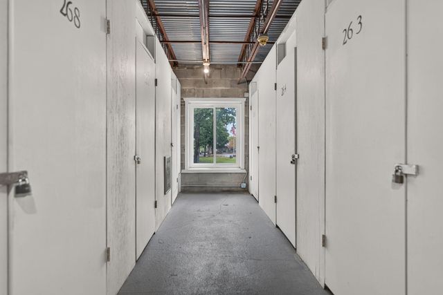 120 Lakeview Drive 208, Bloomingdale, IL 60108