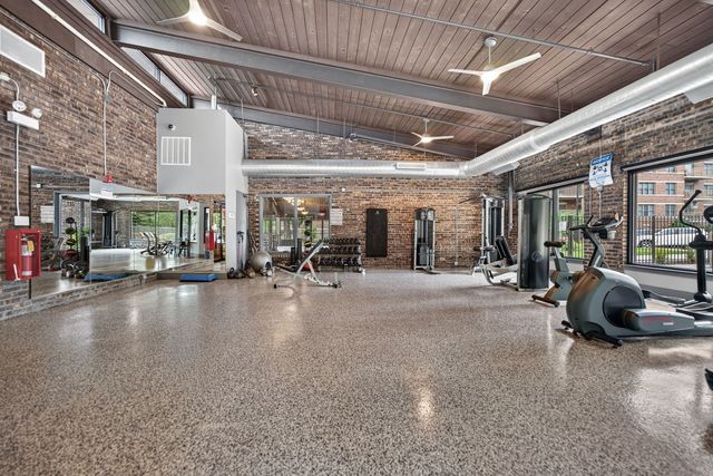 120 Lakeview Drive 208, Bloomingdale, IL 60108