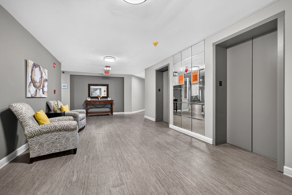 120 Lakeview Drive 208, Bloomingdale, IL 60108 — photo 5
