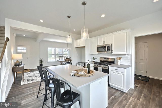 114 BLUE MOUNTAIN BLVD, Carlisle, PA 17013