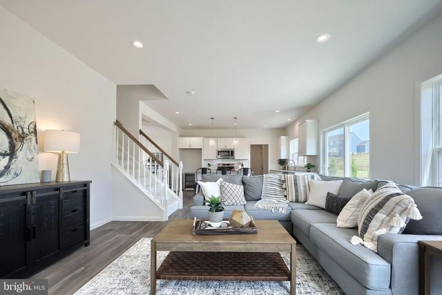 114 BLUE MOUNTAIN BLVD, Carlisle, PA 17013