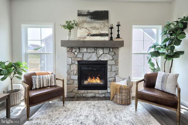 114 BLUE MOUNTAIN BLVD, Carlisle, PA 17013