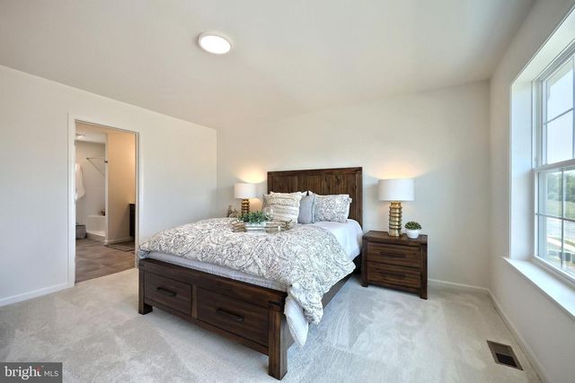 114 BLUE MOUNTAIN BLVD, Carlisle, PA 17013