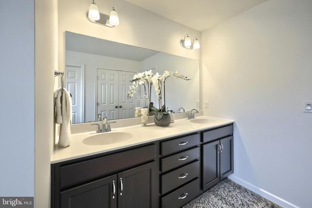 114 BLUE MOUNTAIN BLVD, Carlisle, PA 17013