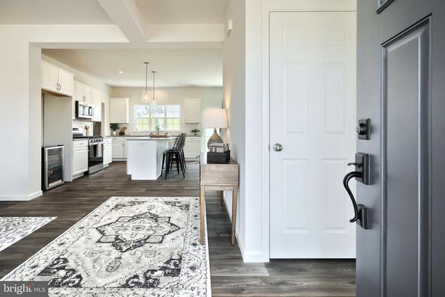 114 BLUE MOUNTAIN BLVD, Carlisle, PA 17013