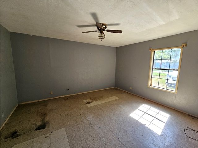 2985 Sunset Dr, Ingleside, TX 78362