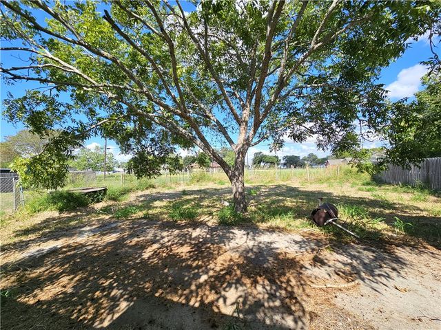 2985 Sunset Dr, Ingleside, TX 78362