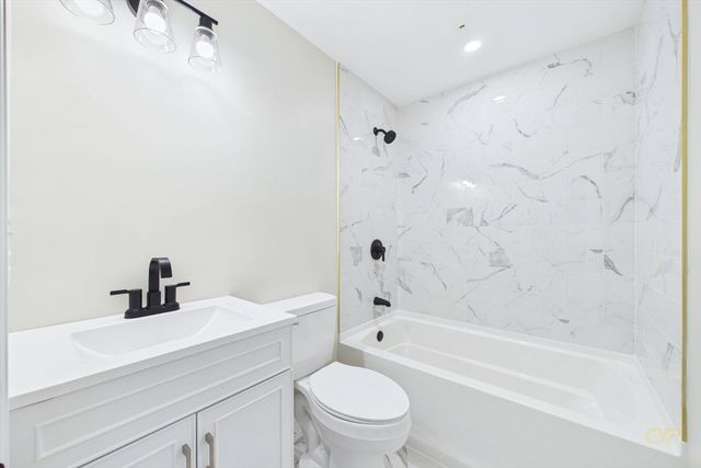 44 Wing Rd, Acushnet, MA 02743
