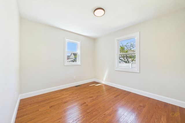 44 Wing Rd, Acushnet, MA 02743
