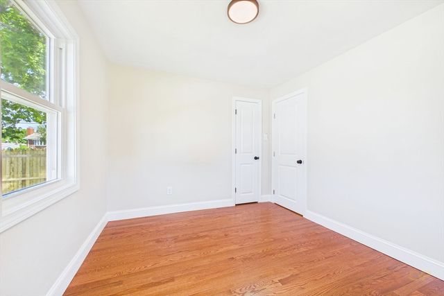 44 Wing Rd, Acushnet, MA 02743