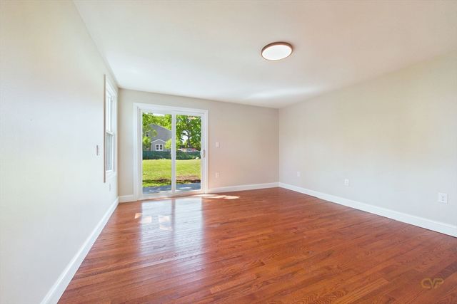44 Wing Rd, Acushnet, MA 02743