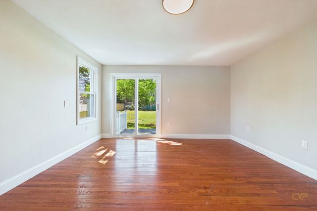 44 Wing Rd, Acushnet, MA 02743