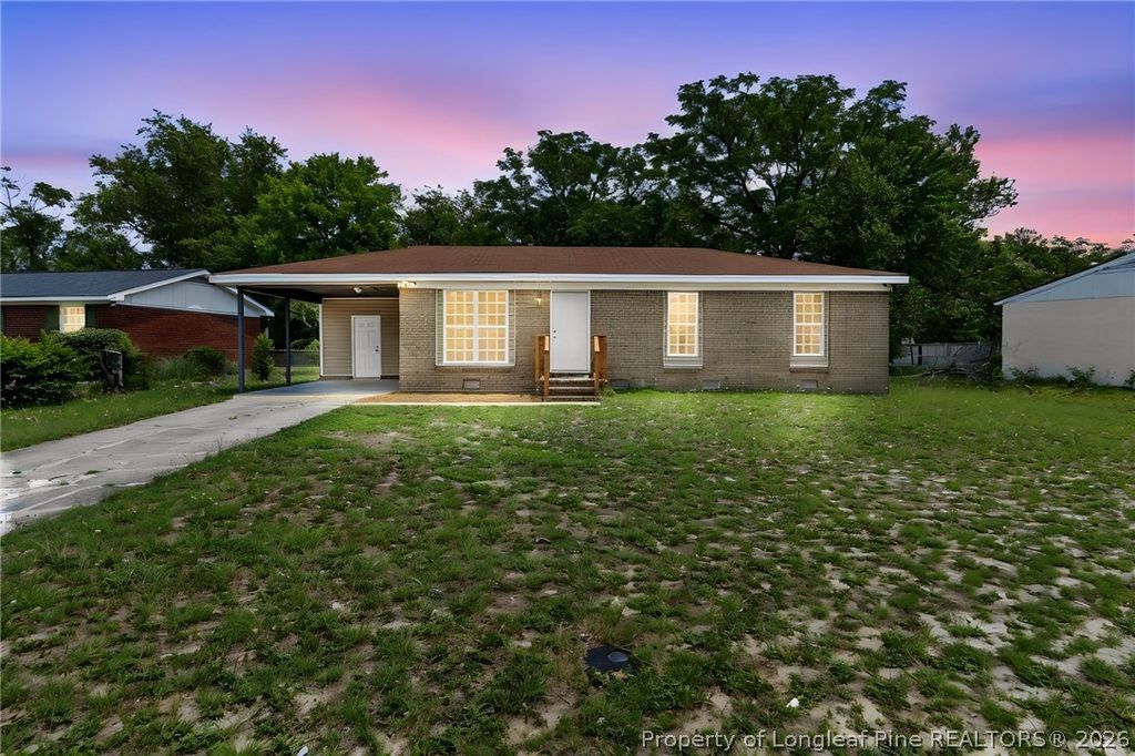 5706 Demarest Court, Fayetteville, NC 28311