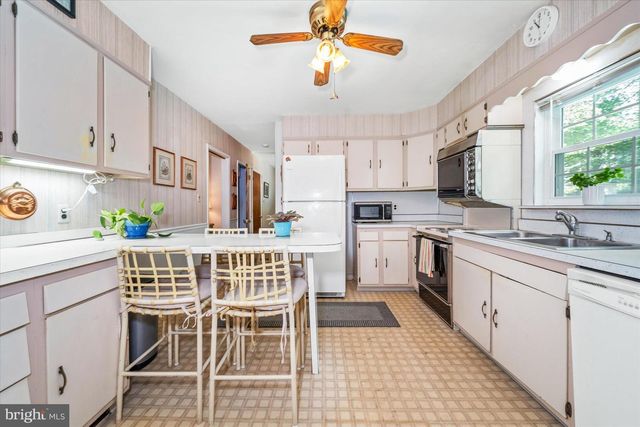 14 MAJESTIC CT, Wilmington, DE 19810