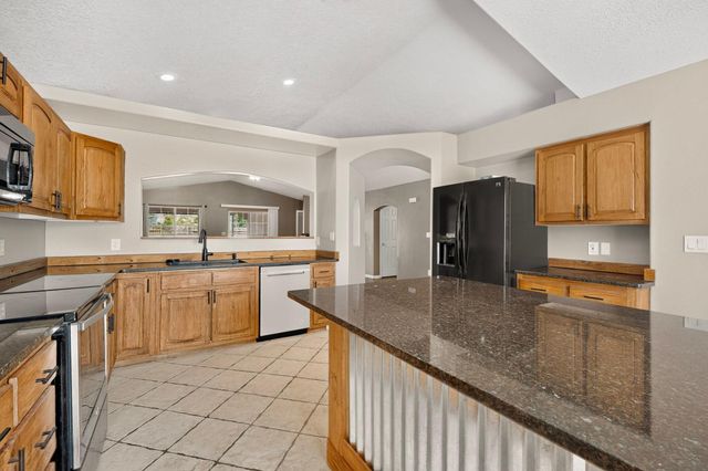 1341 Vista Centro Drive SW, Los Lunas, NM 87031