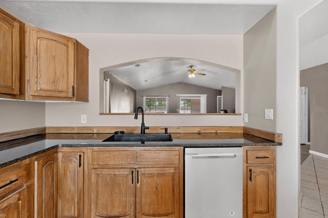 1341 Vista Centro Drive SW, Los Lunas, NM 87031