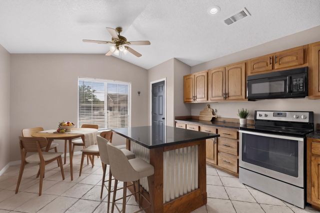 1341 Vista Centro Drive SW, Los Lunas, NM 87031