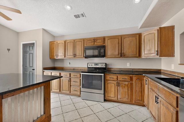 1341 Vista Centro Drive SW, Los Lunas, NM 87031