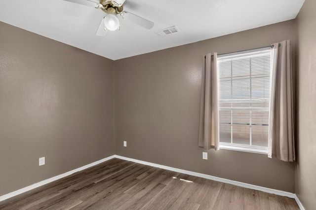 1341 Vista Centro Drive SW, Los Lunas, NM 87031
