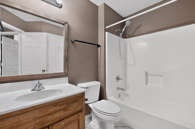 1341 Vista Centro Drive SW, Los Lunas, NM 87031