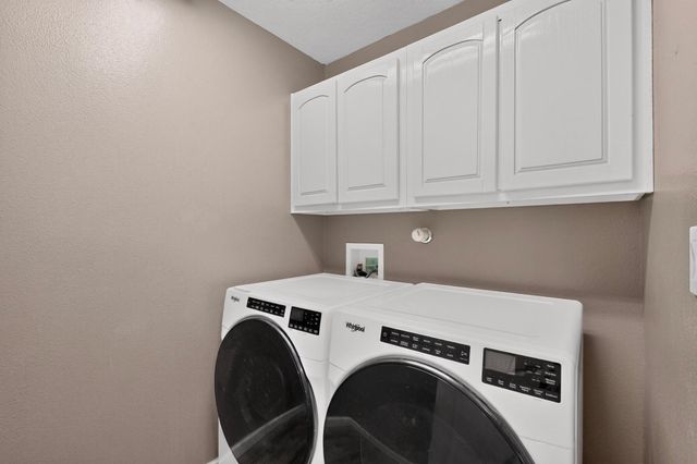 1341 Vista Centro Drive SW, Los Lunas, NM 87031