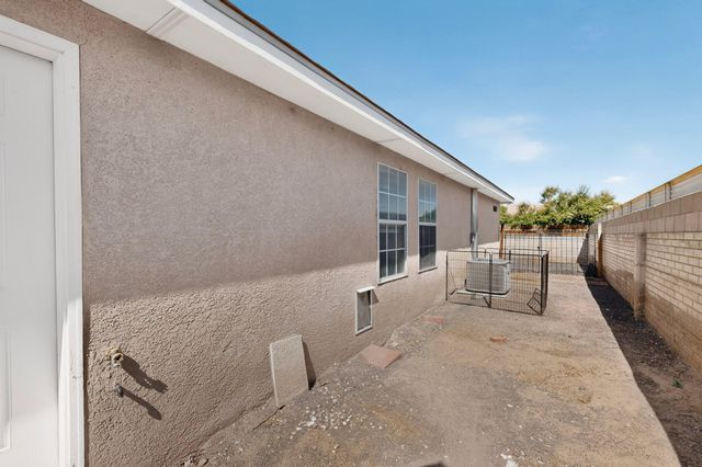 1341 Vista Centro Drive SW, Los Lunas, NM 87031