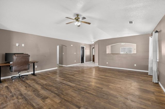 1341 Vista Centro Drive SW, Los Lunas, NM 87031