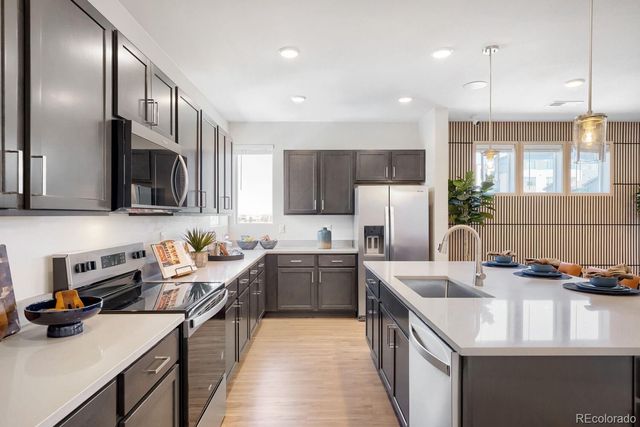 9200 E 47th Avenue 103, Denver, CO 80238