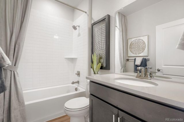 9200 E 47th Avenue 103, Denver, CO 80238