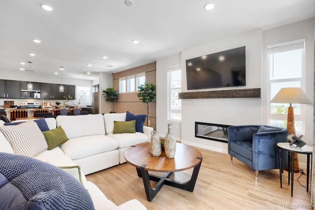 9200 E 47th Avenue 103, Denver, CO 80238