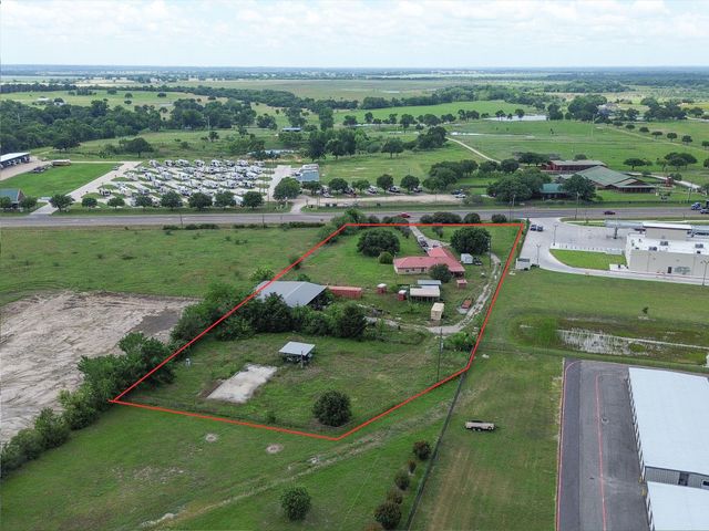 2797 Highway 105 W, Navasota, TX 77868