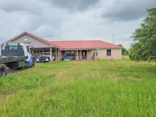 2797 Highway 105 W, Navasota, TX 77868