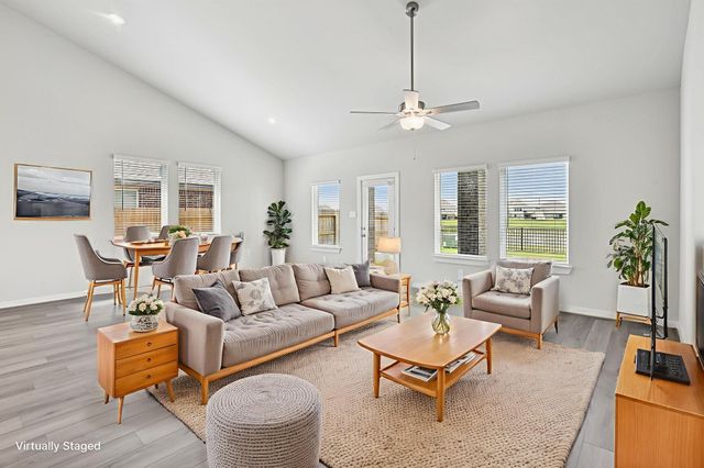 204 Raine Manor Court, Montgomery, TX 77316