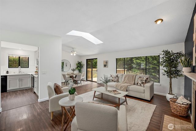 5746 S 300th Place, Auburn, WA 98001