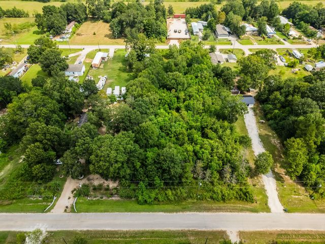 359 County Road 3417, Cleveland, TX 77327