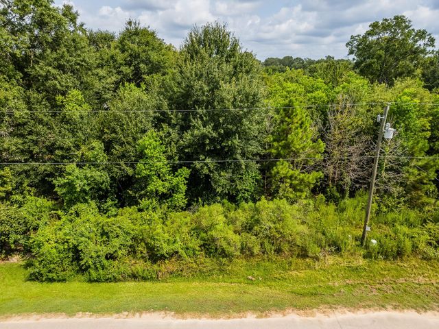 359 County Road 3417, Cleveland, TX 77327