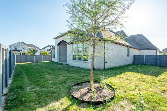 5100 Hedgerow Drive, Little Elm, TX 76227
