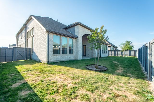 5100 Hedgerow Drive, Little Elm, TX 76227