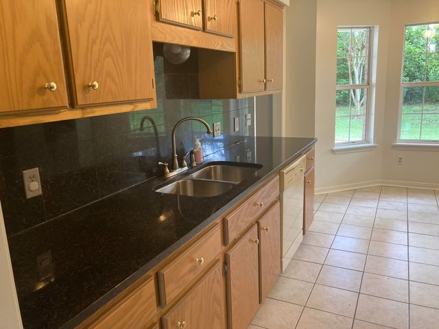 381 W Delta, Hattiesburg, MS 39402