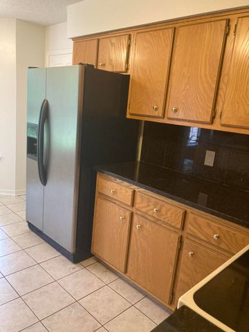 381 W Delta, Hattiesburg, MS 39402