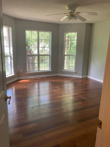 381 W Delta, Hattiesburg, MS 39402