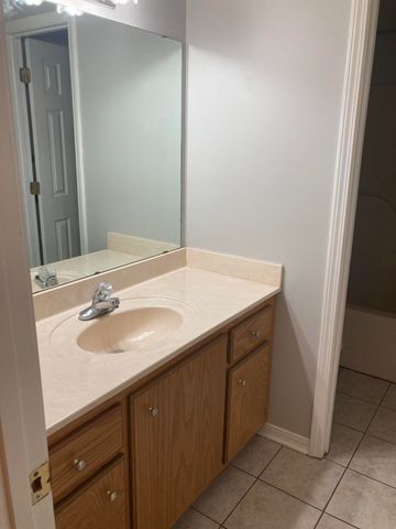 381 W Delta, Hattiesburg, MS 39402