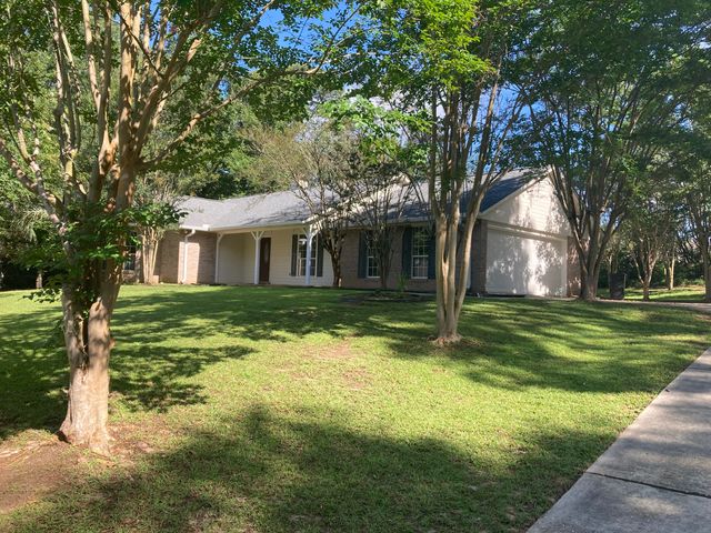 381 W Delta, Hattiesburg, MS 39402