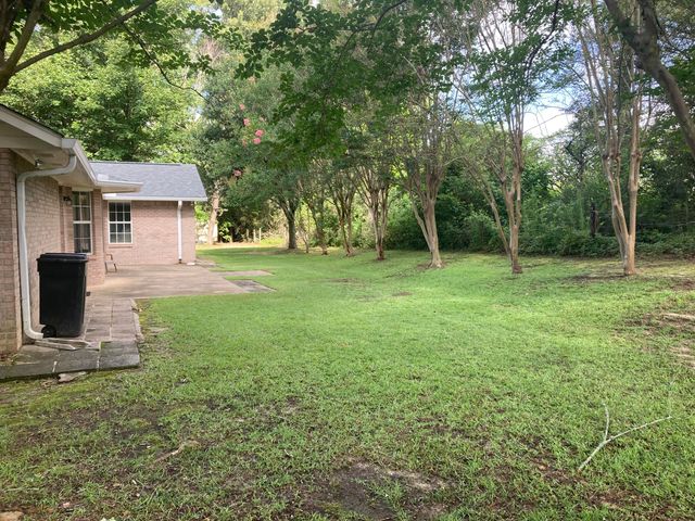 381 W Delta, Hattiesburg, MS 39402