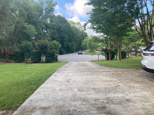 381 W Delta, Hattiesburg, MS 39402