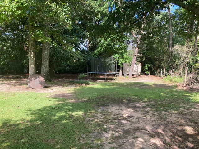 381 W Delta, Hattiesburg, MS 39402