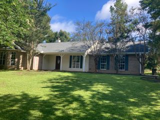 381 W Delta, Hattiesburg, MS 39402