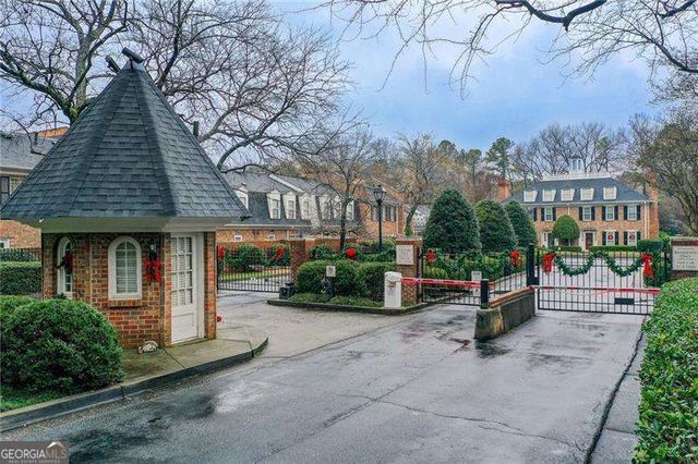 10 Market Square Place NW, Atlanta, GA 30318